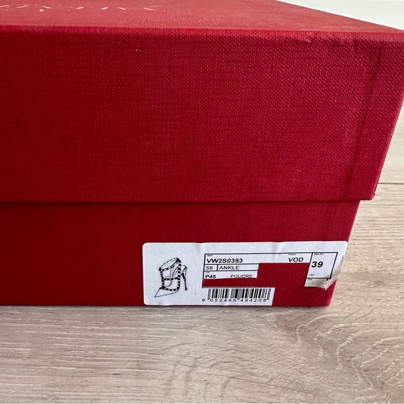 Valentino Garavani Rockstud Caged Pointed Ankle Strap Pump Heels in Poud… - Picture 3 of 16